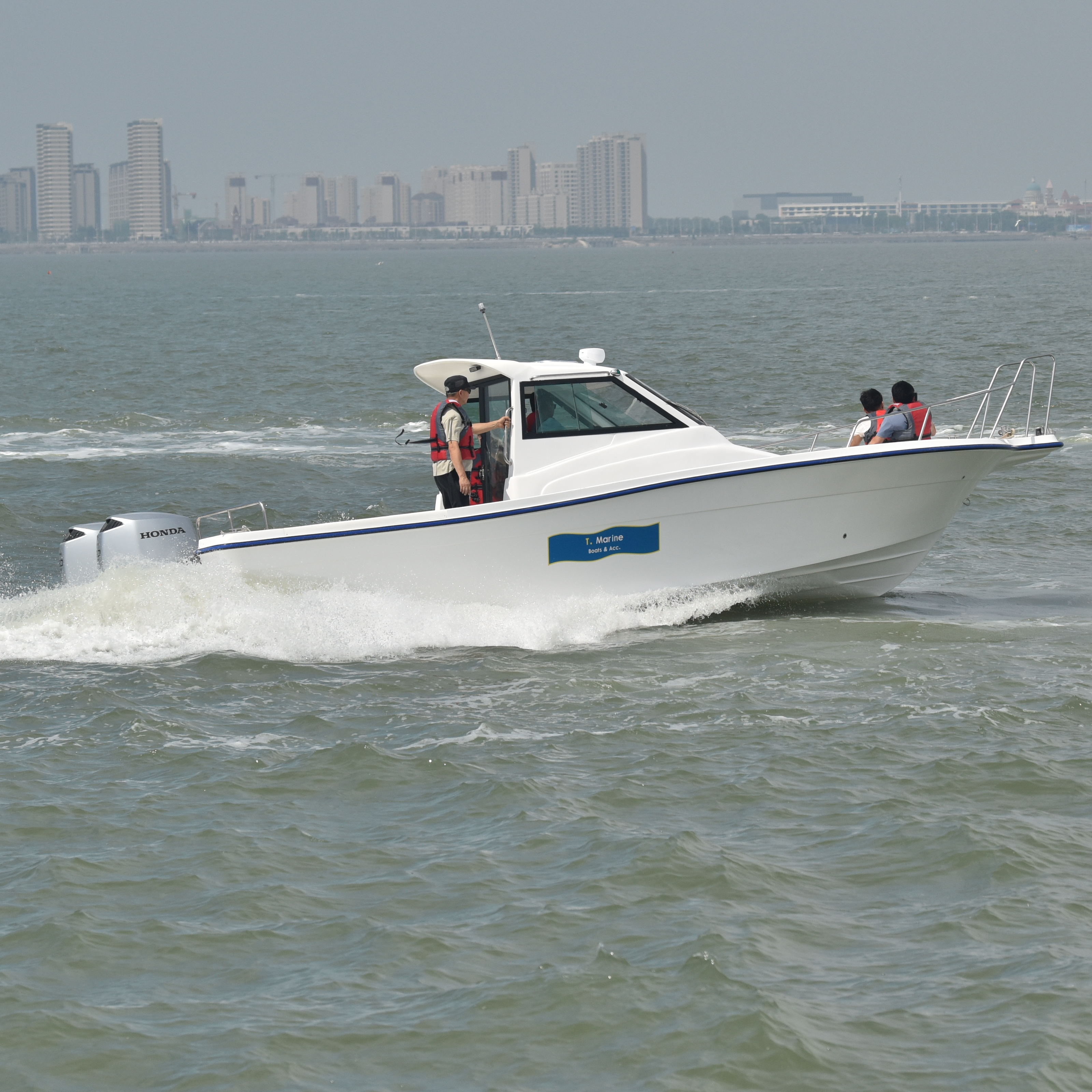 T.Marine 30feet fiberglass boat test on water