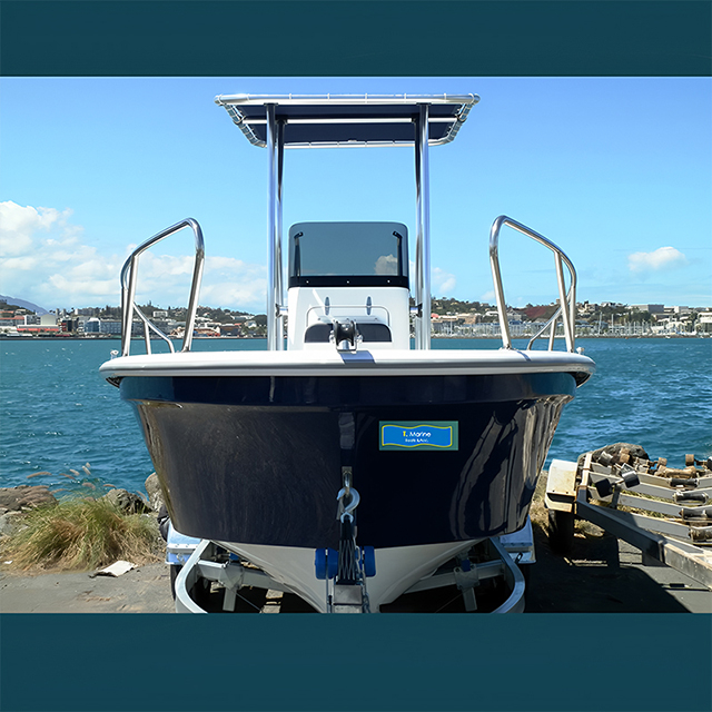 19 Foot 5.8Meters Panga Hull Fishing Boat For 8 People